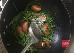 西红柿炒韭菜的做法图解5