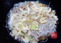 卷心菜炖粉条的做法图解6