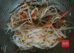 凉拌红油绿豆芽的做法图解6