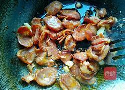 卷心菜炒腊肠的做法图解7