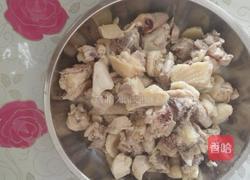 嫩姜炒鸡的做法图解2