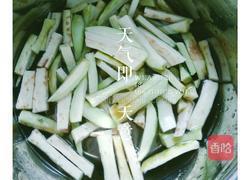 酱香茄子的做法图解1