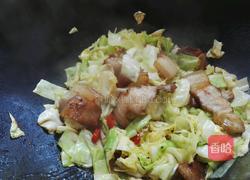 五花肉炒卷心菜的做法图解9