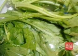 蒜香菠菜梗的做法图解1