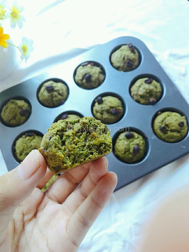 满屋子的抹茶香味，好吃。
