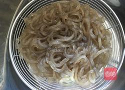 卷心菜粉条炒鸡蛋的做法图解2