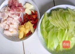 泡椒莴笋炒肉片的做法图解2