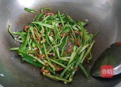 辣椒豆干炒肉的做法图解4