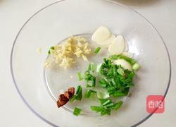 卷心菜炒香菇的做法图解4