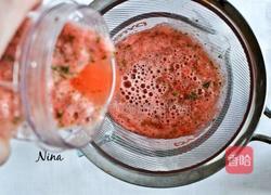 西瓜薄荷苏打水的做法图解2