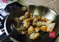 酥烂黄豆炖猪蹄的做法图解4