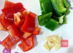 彩椒炒平菇的做法图解2