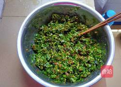 瘦肉韭菜饺子的做法图解3