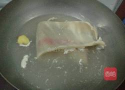 酸辣猪皮冻的做法图解2