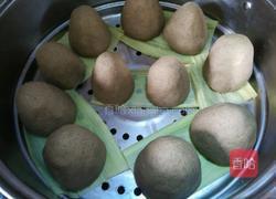 黑色窝窝头的做法图解3