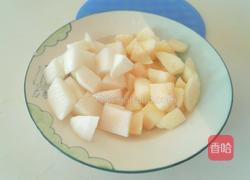 冰糖白萝卜雪梨汤的做法图解2