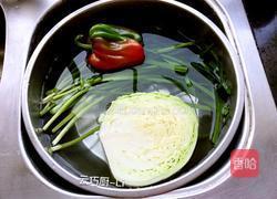 卷心菜辣炒豆腐皮的做法图解2