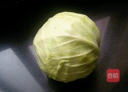 清炒卷心菜的做法图解1