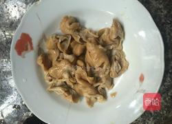 彩椒炒肥肠的做法图解2