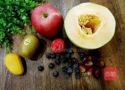 哈密瓜冰棒的做法图解1