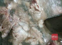 白萝卜煲大骨汤的做法图解2