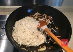 卷心菜炒面的做法图解6