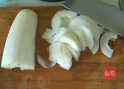 老黄瓜炒土豆片的做法图解1