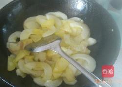 老黄瓜炒土豆片的做法图解5