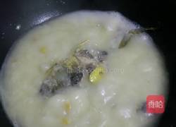 鲫鱼萝卜丝汤的做法图解9