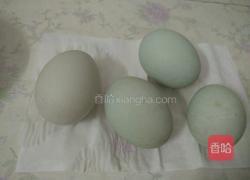 自腌咸蛋的做法图解1