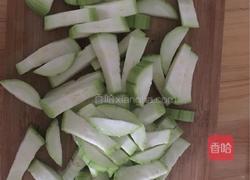 丝瓜油条的做法图解1
