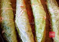 香煎嫩荷叶卷肉的做法图解7