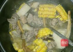 淮山玉米脊骨汤的做法图解5