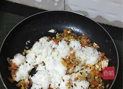 彩椒咸肉香菇炒饭的做法图解5