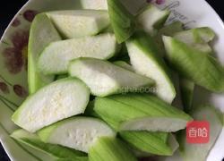 蒜末丝瓜的做法图解1