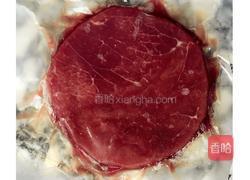 黑胡椒汁牛排的做法图解2