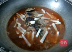 鲫鱼烧萝卜的做法图解7