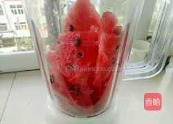 西瓜沙冰的做法图解3