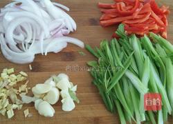 彩椒炒牛肉的做法图解1