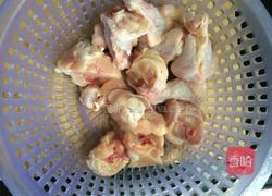 鸡腿烧毛豆的做法图解1