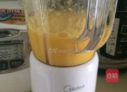 ，鲜橙汁蓝莓马芬蛋糕。的做法图解2