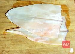 鱿鱼香肠的做法图解1