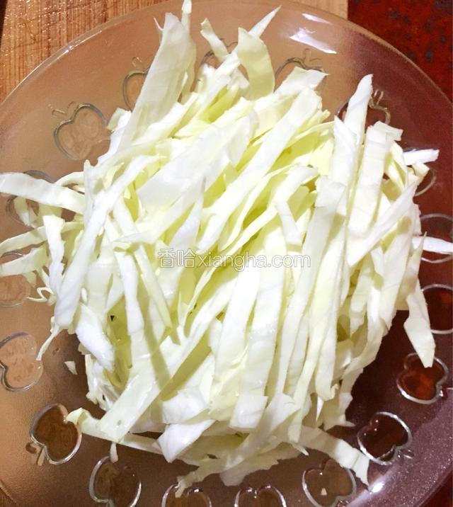 卷心菜洗净切丝