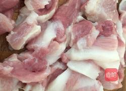 油豆腐焖猪肉的做法图解1