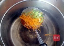 凉拌绿豆芽的做法图解5