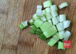 彩椒炒肉的做法图解1