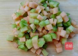 哈蜜瓜纯牛奶冰棍的做法图解2