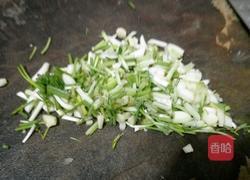 小葱肉末炒豆腐的做法图解1