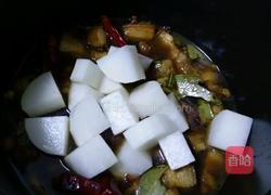 五花肉炖白萝卜的做法图解10