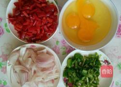 彩椒洋葱炒鸡蛋的做法图解1